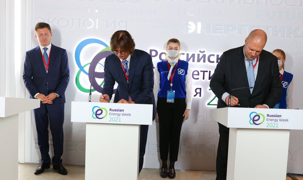 Соллерс Груп и РусГидро запустят во Владивостоке первый в России электрокаршеринг